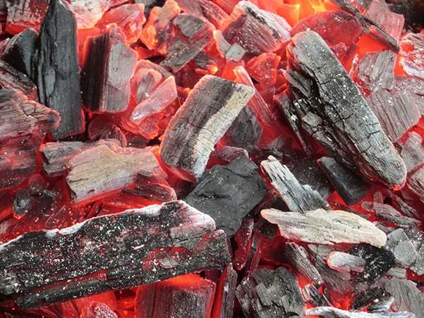 How to Find High Quality Hardwood Lump Charcoal for Barbeque and Grilling